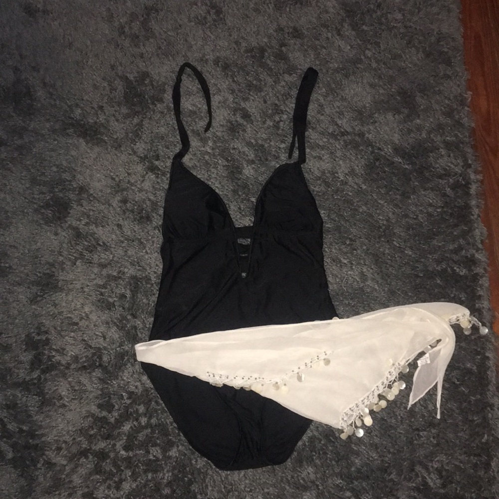 One piece suit